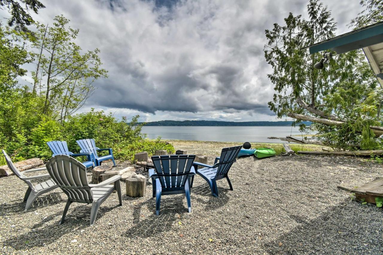 Relaxing Getaway On A Private Beach In Shelton! Exterior photo