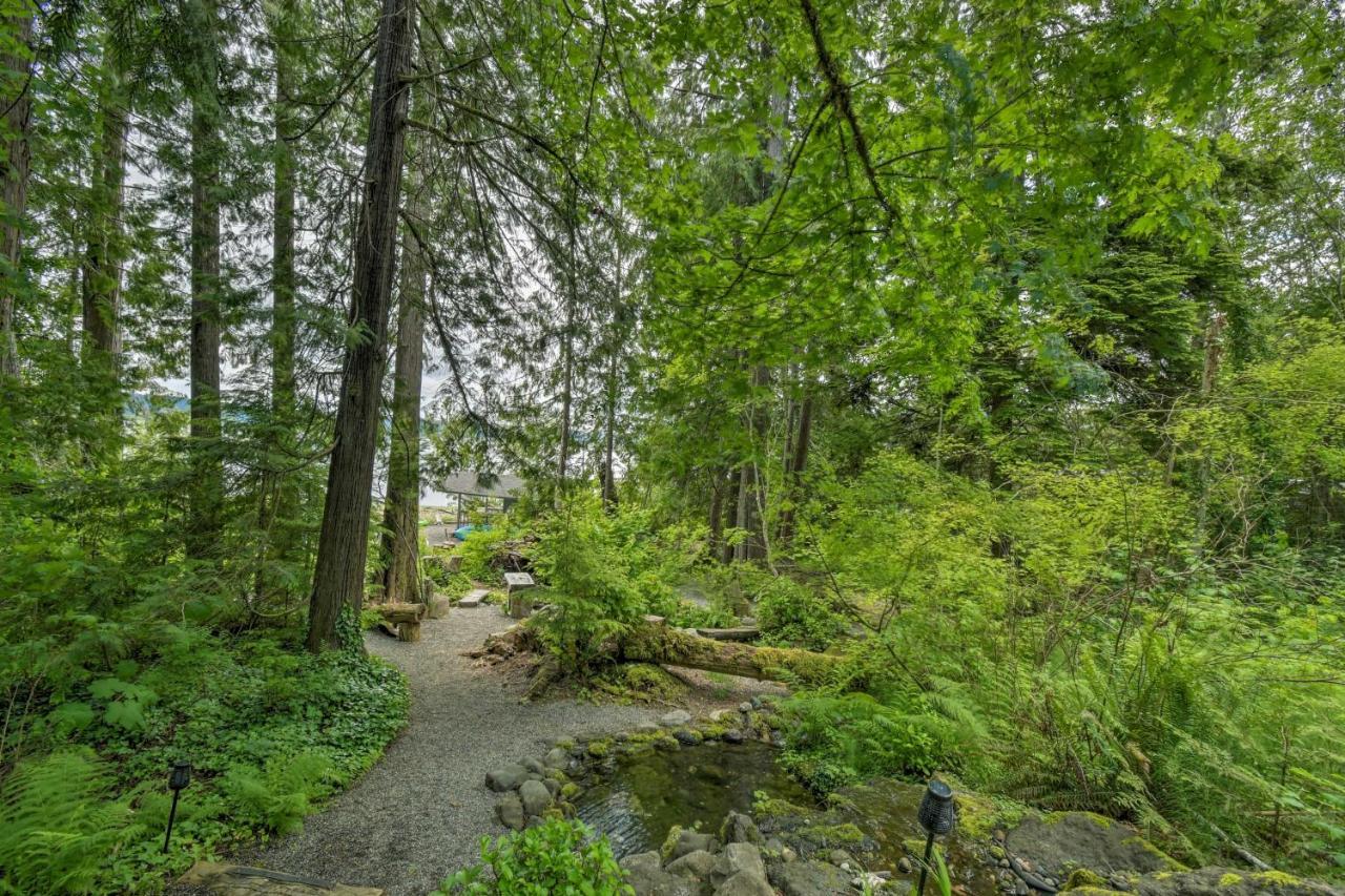 Relaxing Getaway On A Private Beach In Shelton! Exterior photo